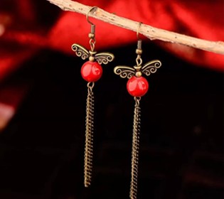 這些耳飾有點(diǎn)復(fù)古有點(diǎn)仙--尼姆的店