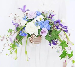 秋冬時(shí)節(jié)，粉藍(lán)色治愈系花禮上線，一秒抓住顧客的心